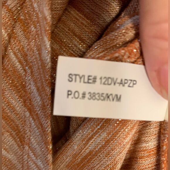 Self E EUC orange/cream metallic low back with gold chain long sleeve Size M - Picture 3 of 9